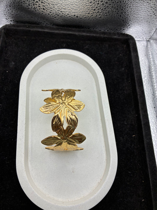 Classy Kada (Copy)