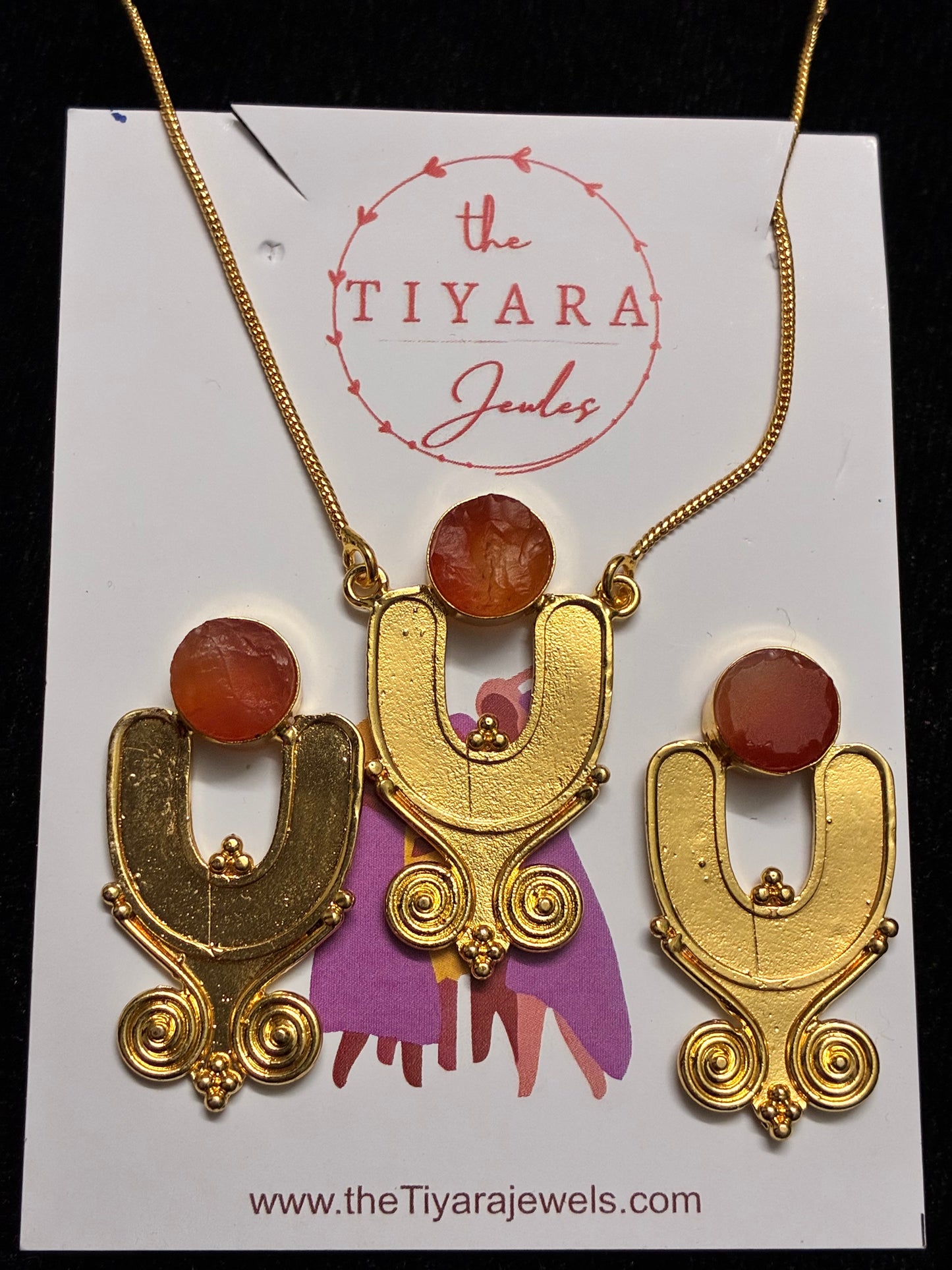 Red Egyptian Set