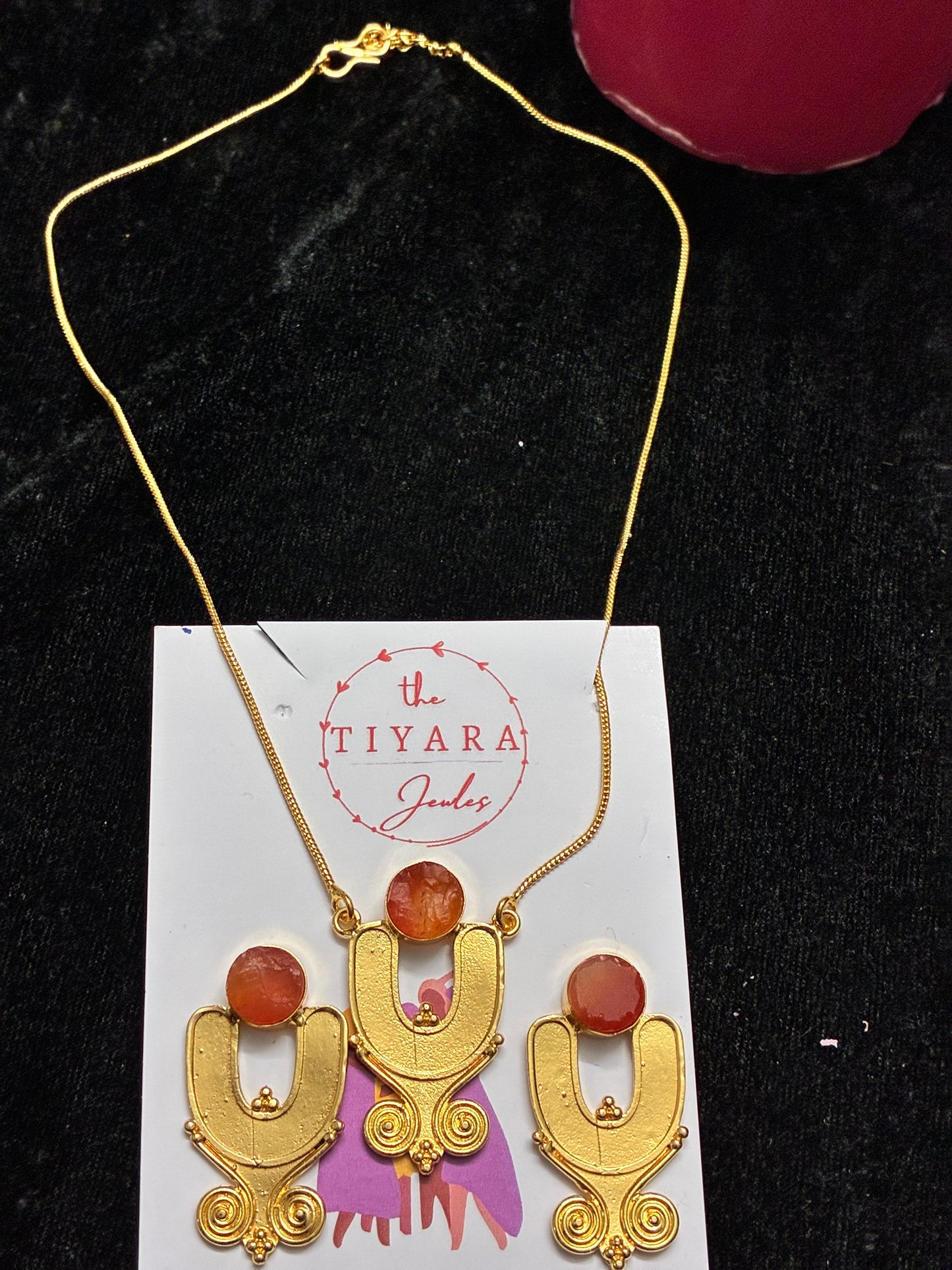 Red Egyptian Set