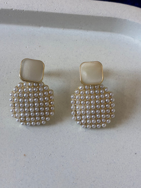 Pearl Grid Studs