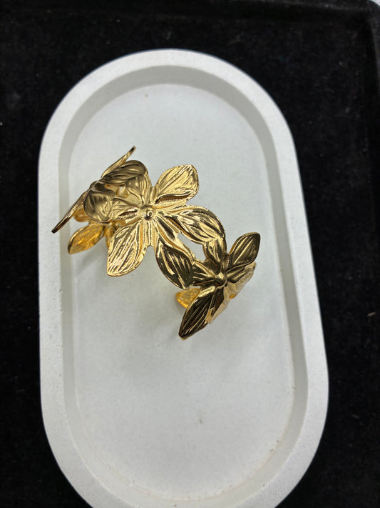Classy Kada (Copy)