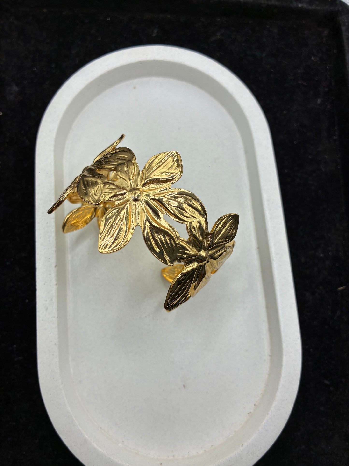Classy Kada (Copy)