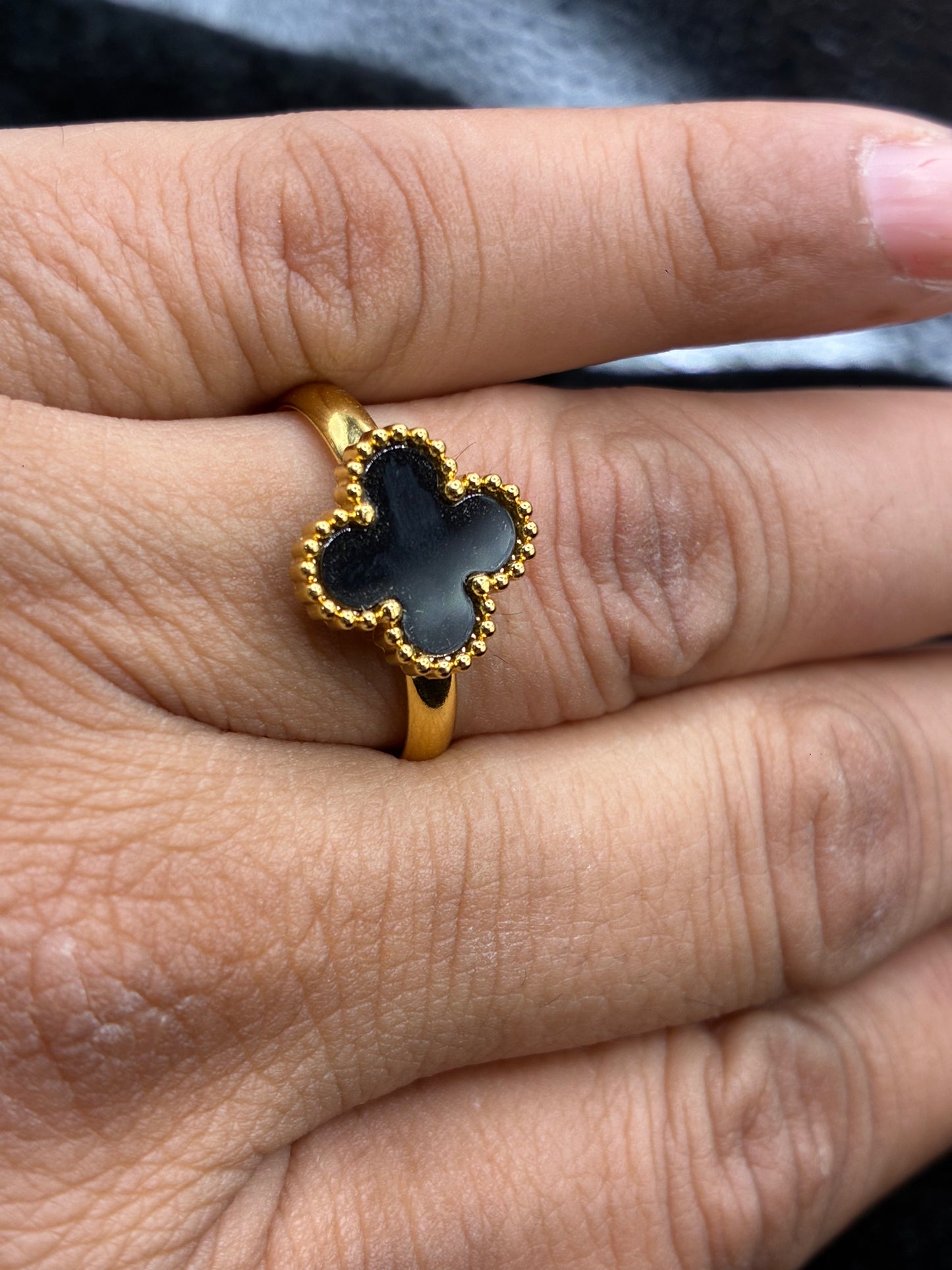 Clover Rings