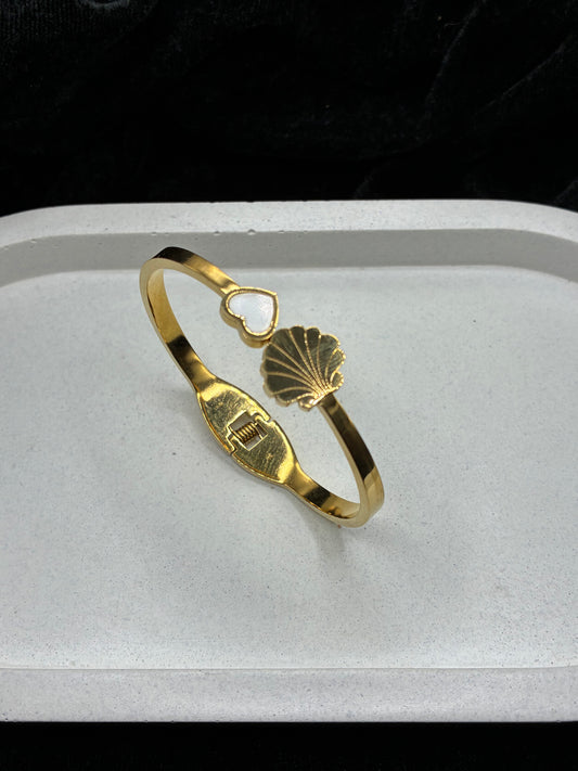 Heart Shape Anti Tarnish Bracelet