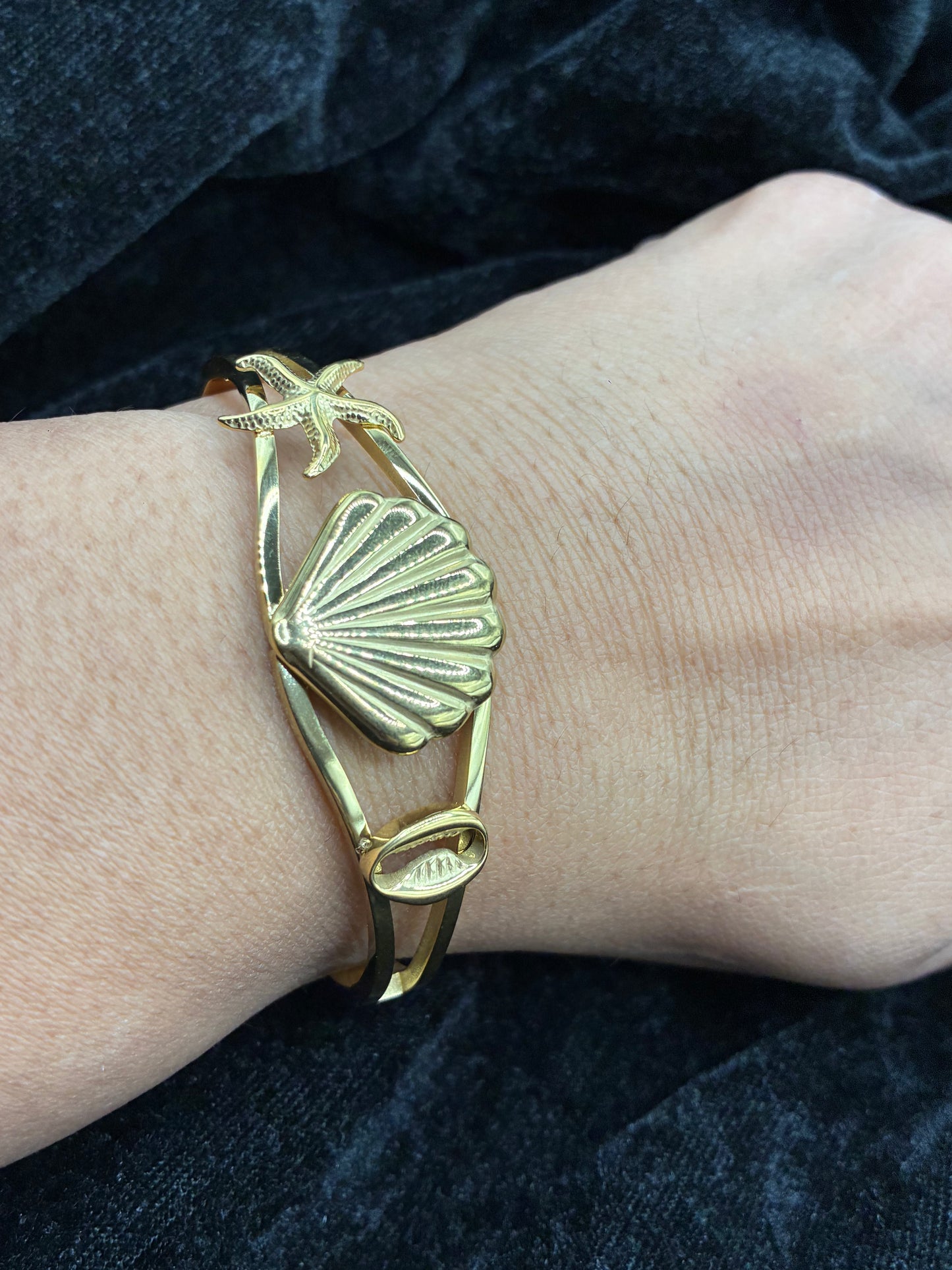 Shell Shape Bracelet