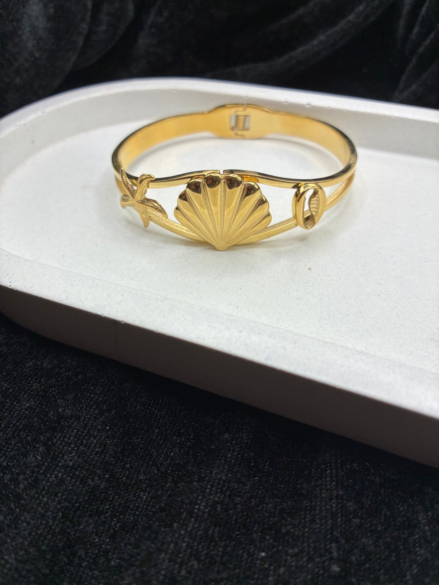 Shell Shape Bracelet