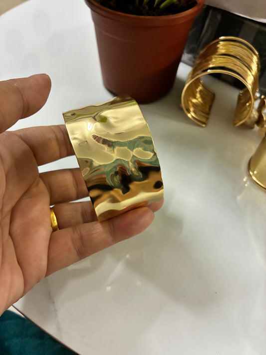 AntiTranish Broad Bracelet