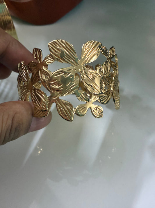 AntiTranish Floral Bracelet
