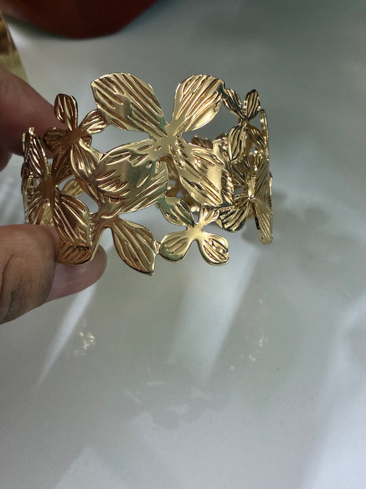 AntiTranish Floral Bracelet