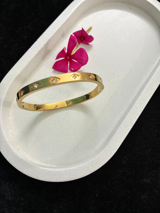 Diamond Shape Anti Tarnish Kada